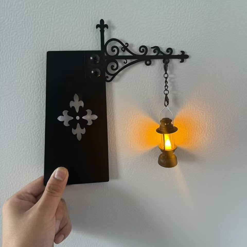 Decorative Bookshelf Lights – Mini Lanterns, Ghosts & More